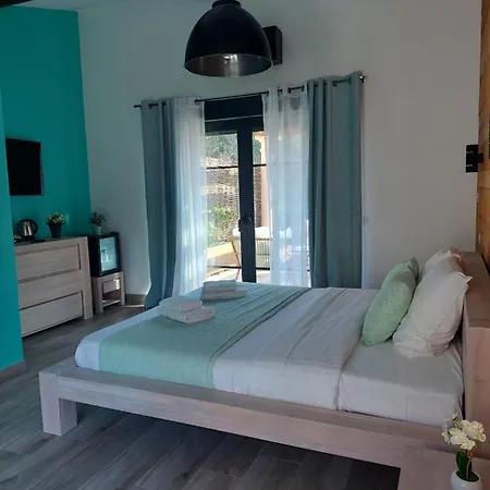 Du Dom Bed & Breakfast *